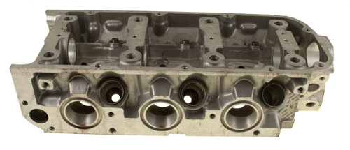 Cylinder head 760 -87 B28A RH in the group Volvo / Engines Volvo / Volvo B28 / Cylinder head B28 at VP Autoparts Inc. (1218279)