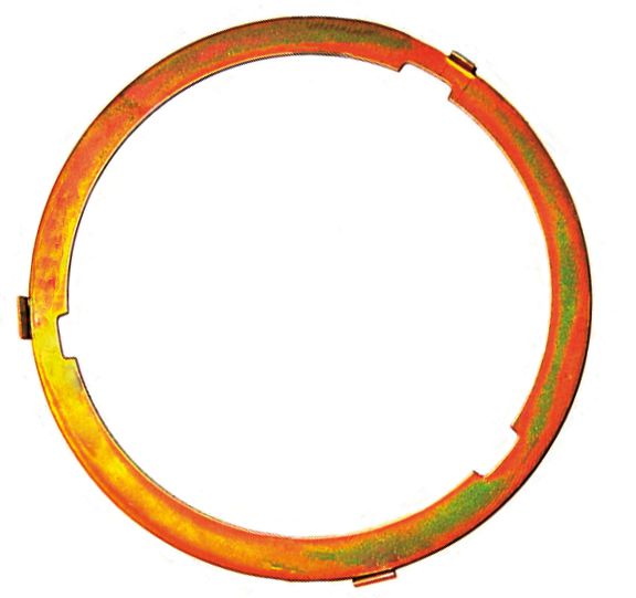 Spacer Ring in the group Volvo / 240/260 / Electrical components / Front lights / Headlight 240 round -1980 at VP Autoparts Inc. (1235911)