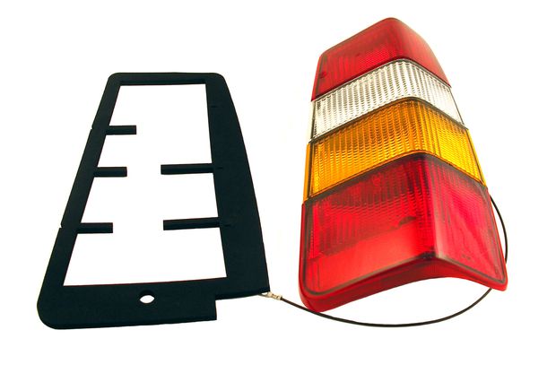 Tail light 245 81- RH in the group Volvo / 240/260 / Electrical components / Tail lights / Tail light 245/265 1981- at VP Autoparts Inc. (1372440)