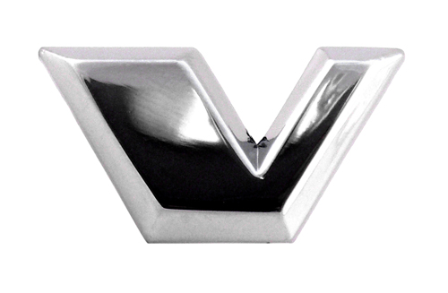 Letter V PV/Duett/Amazon/1800 silver in the group Volvo / Amazon/122 / Body / Emblem / Emblems Amazon/122 B20 at VP Autoparts Inc. (665015)